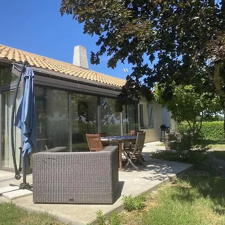 A Proximite Du Futuroscope Et Des Marais Poitevin * Rouille